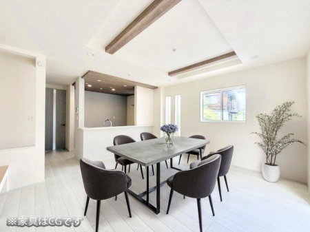 ���r���O ����