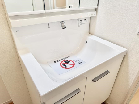 ̑ ݔ􂢂􂤎KɎg֗ȃV[