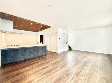 ���r���O �����������������Ɠ��ʂɂ���A�e���̋��