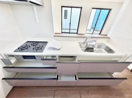 �L�b�`�� �������A�C�f�A�L����A�N���G�C�e�B�u�ȗ������