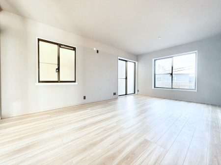 ���r���O ���������났�ƏΊ炪�W�܂�A�S���܂郊�r���O