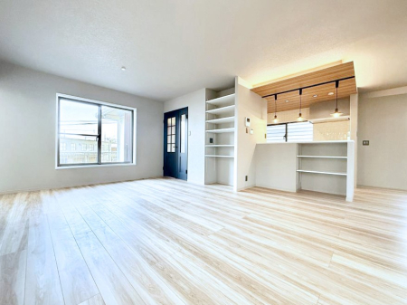 ���r���O ���������S�n�̂����A���z�̃��r���O