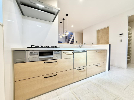 �L�b�`�� �������V���v���Ŕ������S�n�悢���Ԃ𐶂ރL�b�`�����