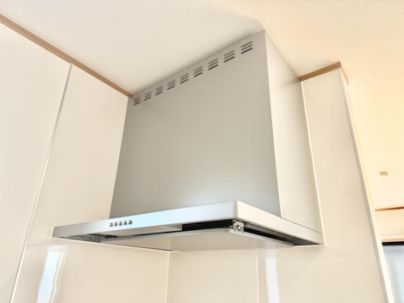 ���̑����� �ݔ����������̏��C����������C��ɗU������A�����I�ɔr�����ł��܂��B