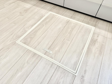 ���̑����� �ݔ����B�ꂽ���[�X�y�[�X�ŉƑS�̂��X�b�L��