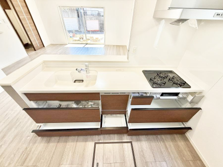 �L�b�`�� �������Ƒ����J��[�߂�A������̂���L�b�`��