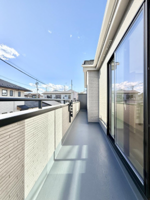 �o���R�j�[ ������ �G�߂̈ڂ낢����������J���I�ȋ�Ԃł�