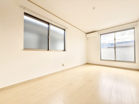 ���̑����� �������D��ŉ��₩�Ȏ��Ԃ��������