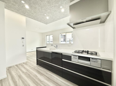 �L�b�`�� �������Ƒ����J��[�߂�A������̂���L�b�`��