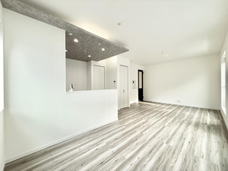 ���r���O ���������났�ƏΊ炪�W�܂�A�S���܂郊�r���O