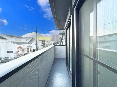 �o���R�j�[ ������ �G�߂̈ڂ낢����������J���I�ȋ�Ԃł�