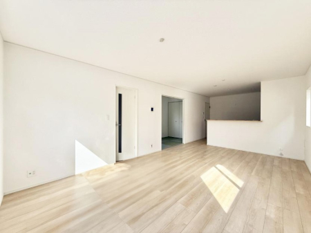 ���r���O ����