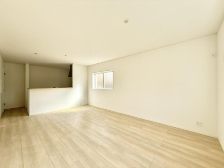 ���r���O ����