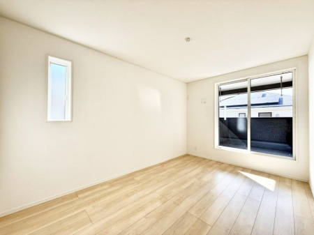 �Q�� ����