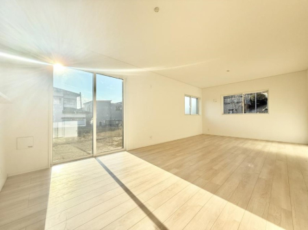 ���r���O ���������R�Ɖ�b�����܂��A�S�n�悢�ЂƂƂ�