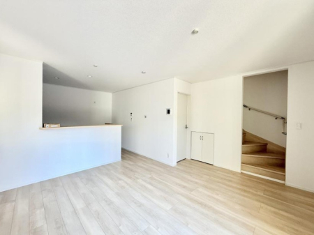 ���r���O ���������났�ƏΊ炪�W�܂�A�S���܂郊�r���O