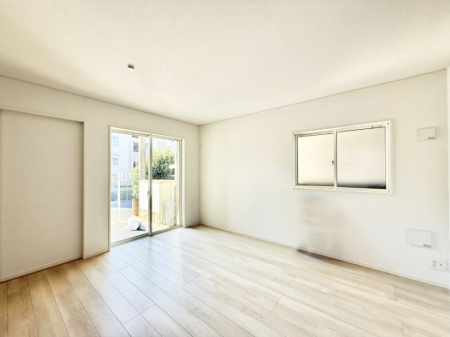 ���r���O ���������R�Ɖ�b�����܂��A�S�n�悢�ЂƂƂ�