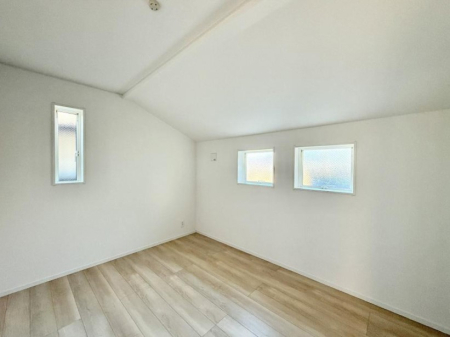 �Q�� ���������̔z�u��ʋC���̗ǂ��݌v�ŕ����̋�C�������炸�A��ɐV�N�ȋ�C������܂�