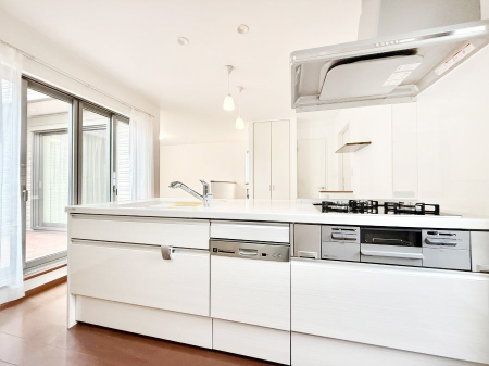 �L�b�`�� �������Ƒ����J��[�߂�A������̂���L�b�`��