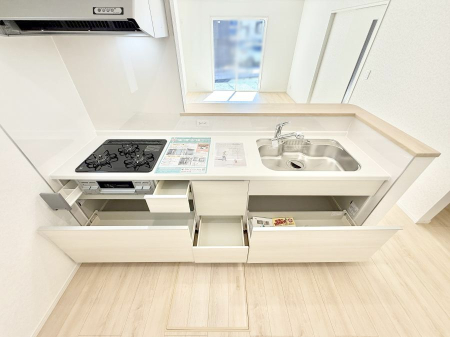 �L�b�`�� �����������������Ɗy�����Ȃ�A���K�ȃL�b�`�����