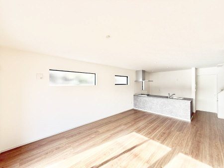 ���r���O ���������R�Ɖ�b�����܂��A�S�n�悢�ЂƂƂ�