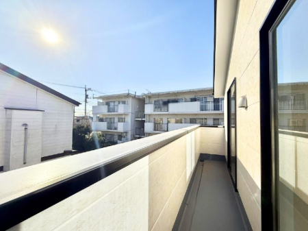 �o���R�j�[ ������ �G�߂̈ڂ낢����������J���I�ȋ�Ԃł�