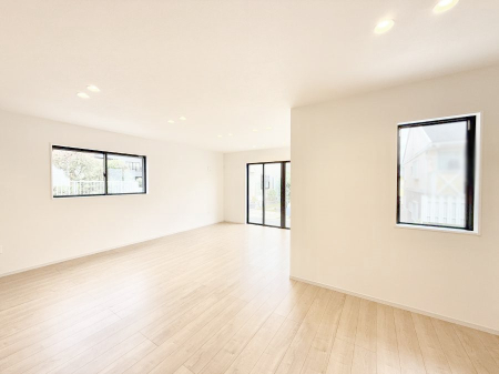 ���r���O ���������났�ƏΊ炪�W�܂�A�S���܂郊�r���O