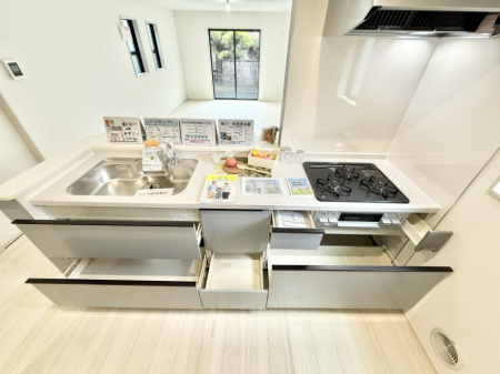 �L�b�`�� �������A�C�f�A�L����A�N���G�C�e�B�u�ȗ������