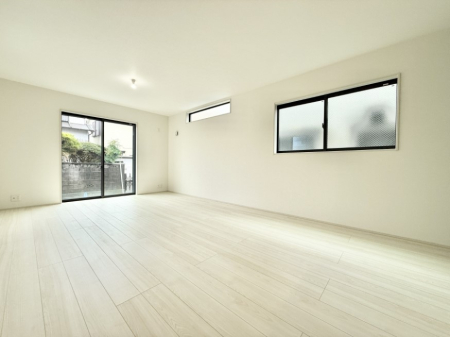 ���r���O ���������났�ƏΊ炪�W�܂�A�S���܂郊�r���O