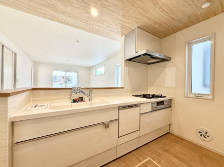 �L�b�`�� �������Ƒ����J��[�߂�A������̂���L�b�`��