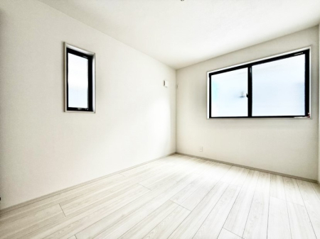 �Q�� ���������̔z�u��ʋC���̗ǂ��݌v�ŕ����̋�C�������炸�A��ɐV�N�ȋ�C������܂�