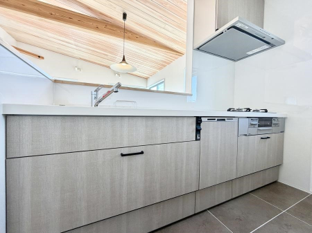 �L�b�`�� �����������������Ɗy�����Ȃ�A���K�ȃL�b�`�����