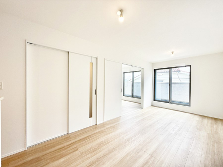 ���r���O ���������R�Ɖ�b�����܂��A�S�n�悢�ЂƂƂ�