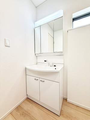 ʑEʏ 邢ʏ͖̎yłႢł