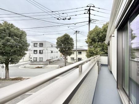 �o���R�j�[ ������ ���R��g�߂Ɋ�����A�J���I�ȃo���R�j�[