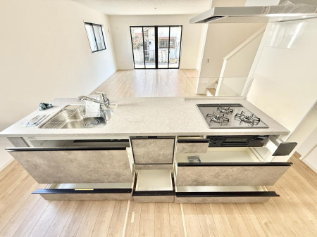 �L�b�`�� �������Ƒ����J��[�߂�A������̂���L�b�`��