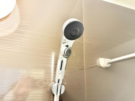 ���̑����� �ݔ����킴�킴�V�����[�����̃��o�[�܂Ŏ��L�΂��K�v���Ȃ��A�ȒP�Ɏ~���ł���