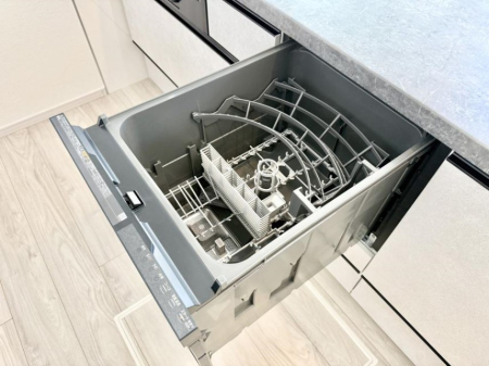 ���̑����� �ݔ�����ԂȂ����I�H����s�J�s�J�Ɏd�グ�Ă���܂�