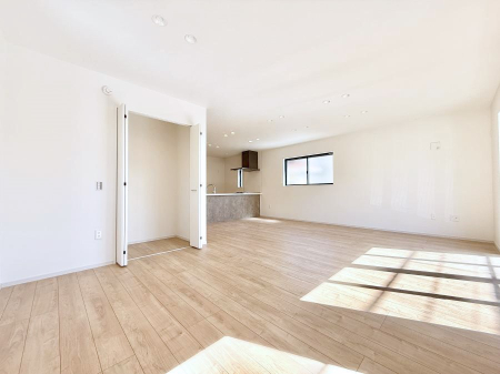 ���r���O ���������S�n�̂����A���z�̃��r���O