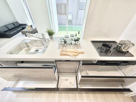 �L�b�`�� �������Ƒ����J��[�߂�A������̂���L�b�`��