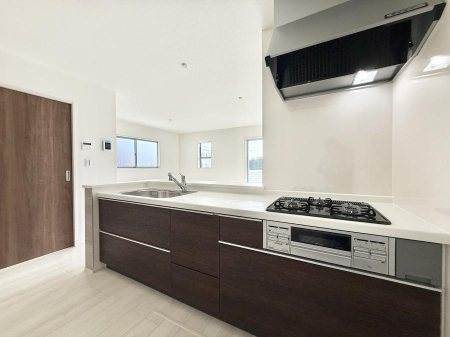 �L�b�`�� �������Ƒ����J��[�߂�A������̂���L�b�`��