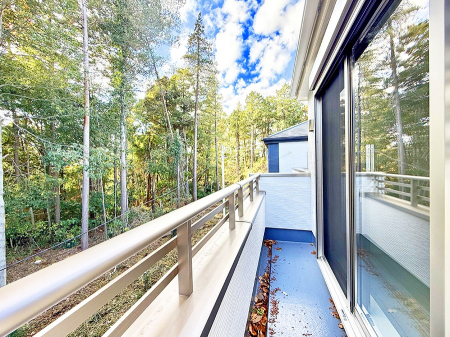 �o���R�j�[ ������ �G�߂̈ڂ낢����������J���I�ȋ�Ԃł�