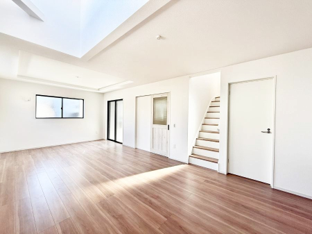 ���r���O ���������S�n�̂����A���z�̃��r���O