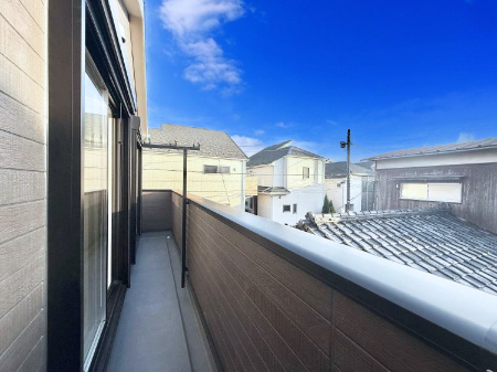 �o���R�j�[ ������ �G�߂̈ڂ낢����������J���I�ȋ�Ԃł�