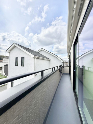 �o���R�j�[ ����