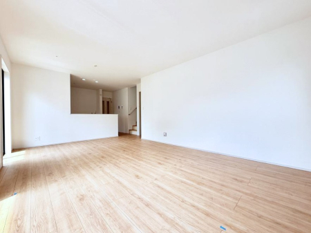 ���r���O ����