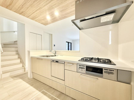 �L�b�`�� �����������������Ɗy�����Ȃ�A���K�ȃL�b�`�����