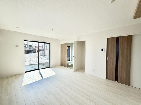 ���r���O ���������R�Ɖ�b�����܂��A�S�n�悢�ЂƂƂ�