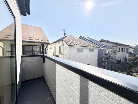 �o���R�j�[ ������ �G�߂̈ڂ낢����������J���I�ȋ�Ԃł�