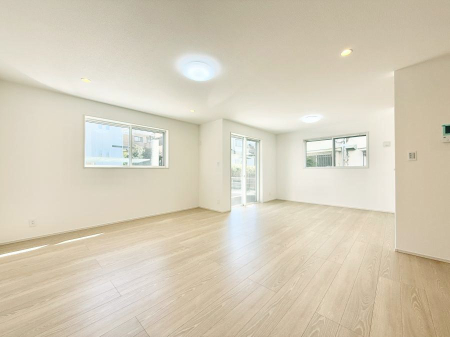 ���r���O ���������S�n�̂����A���z�̃��r���O